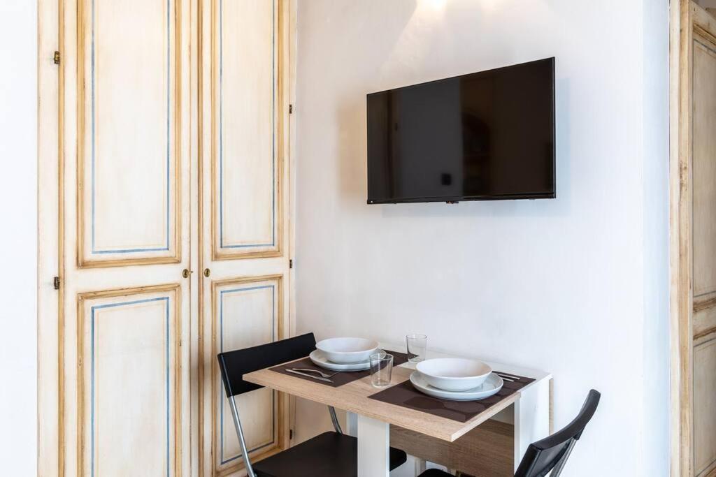 Colonne'S Nest - Cozy And Silent With Ac Apartment Milano Ngoại thất bức ảnh