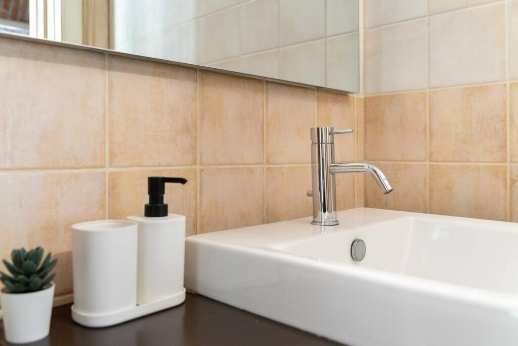 Colonne'S Nest - Cozy And Silent With Ac Apartment Milano Ngoại thất bức ảnh